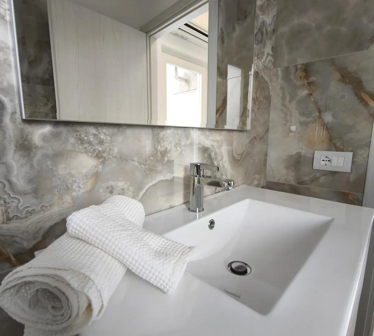 Casa Tea Apartment Brenzone sul Garda Italy