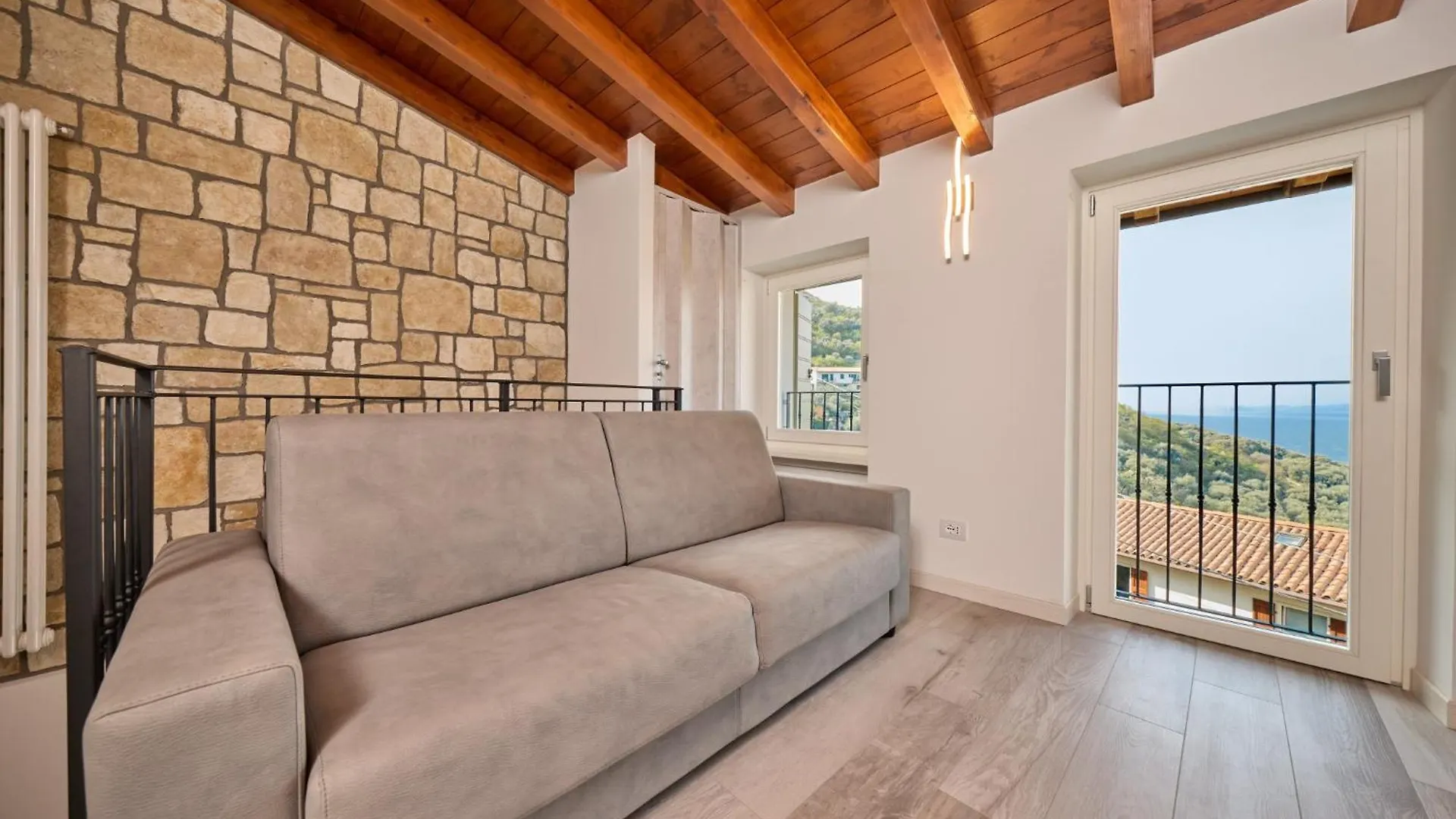 Casa Tea Apartment Brenzone sul Garda Italy
