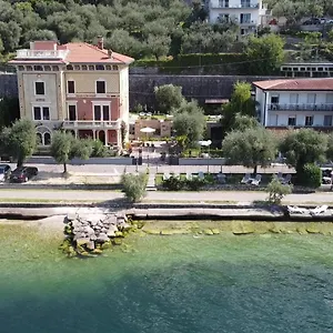 Guest house Torre - Atmosfera Romantica, Brenzone sul Garda